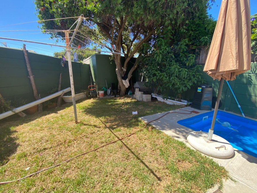 To Let 2 Bedroom Property for Rent in Table View Western Cape